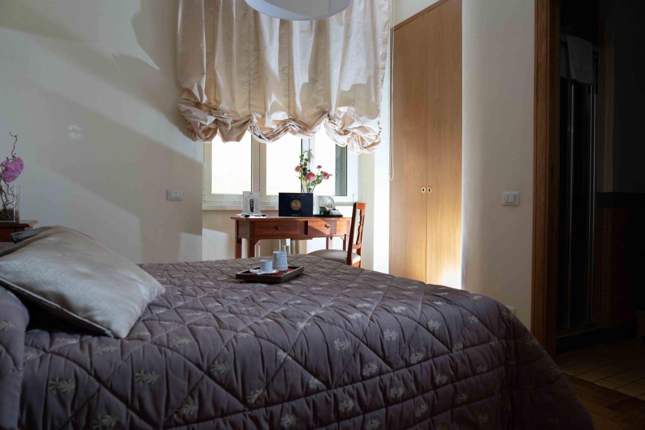 Domus Cavour Guest House Rome Exterior photo
