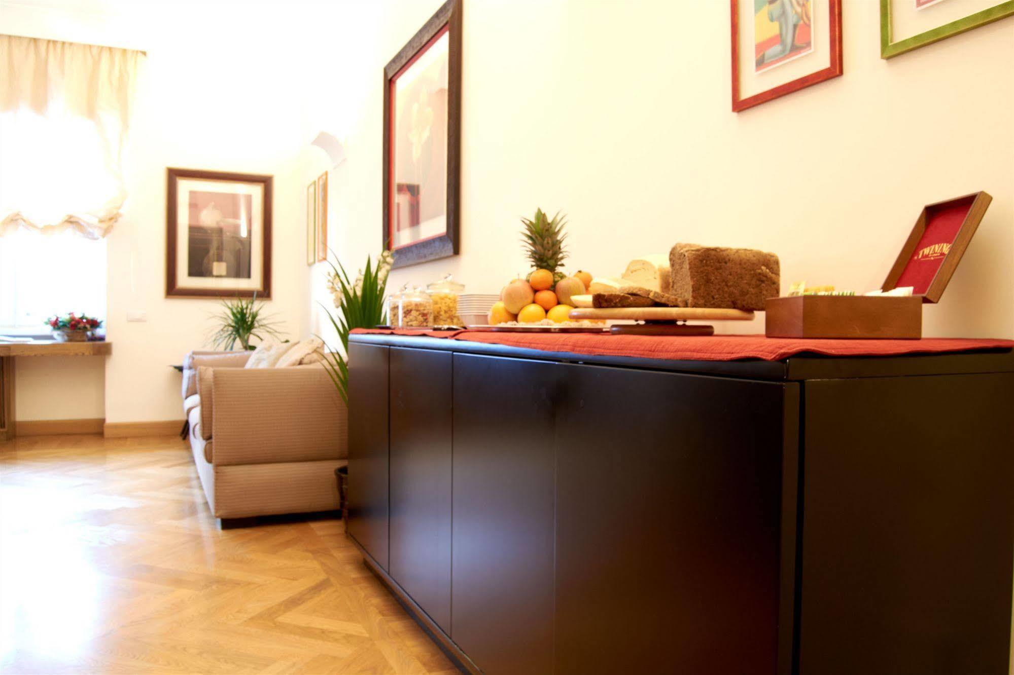 Domus Cavour Guest House Rome Exterior photo