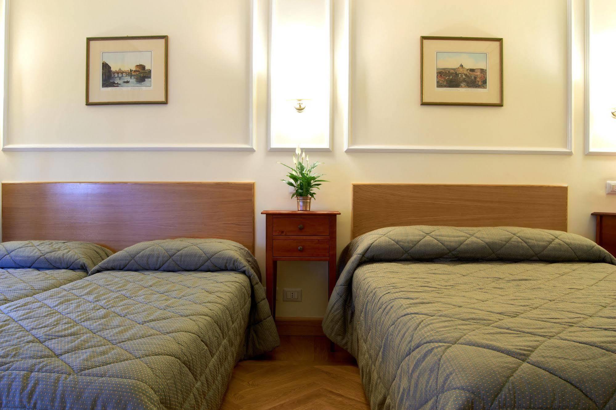 Domus Cavour Guest House Rome Exterior photo